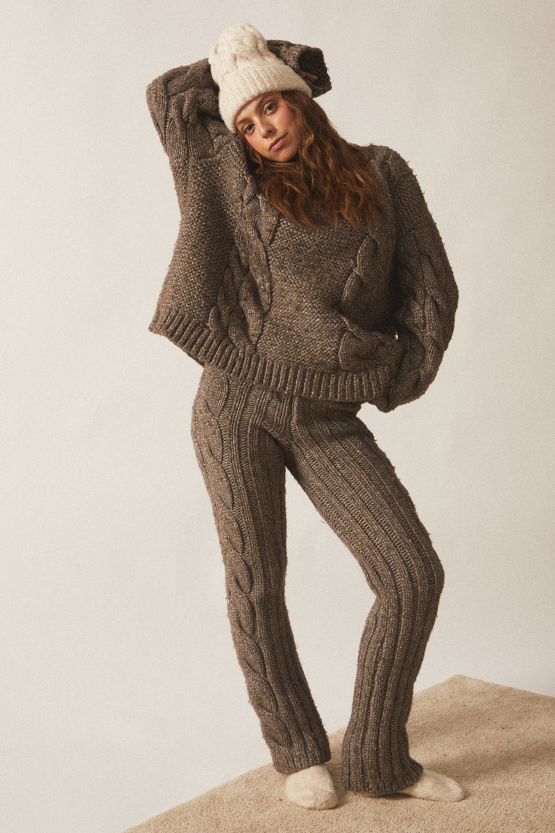 𝙴𝚕𝚠𝚘𝚘𝚍, 𝚄𝚂𝙰.  The Knit Sweater + Pant — Composed of a