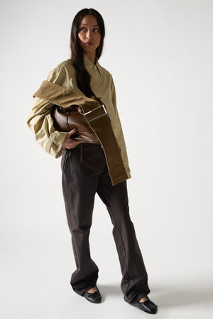 
                  
                    Load image into Gallery viewer, THE OVERSIZED NOBLE VEGAN BAG
                  
                